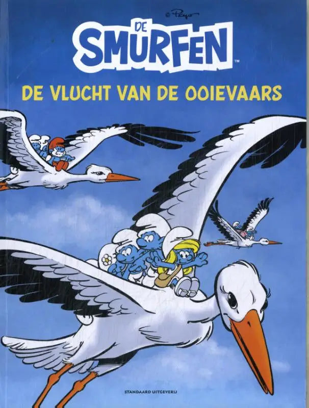 Informatieve strips met de smurfen zittend op witte ooievaars met zwarte vleugeltippen en oranje snavels tegen blauwe lucht