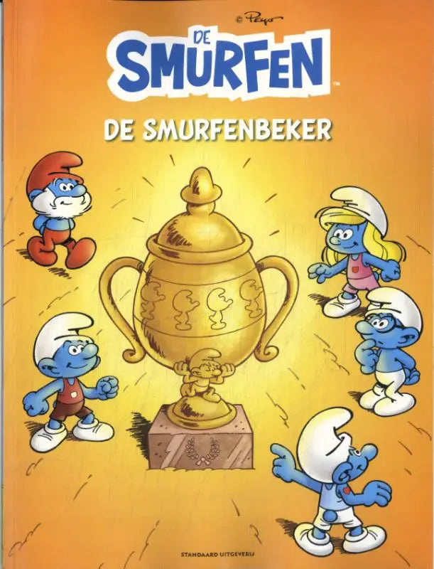 Gouden smurfenbeker met sierlijke handgrepen en gravures van smurfen gezichten op het lichaam strips algemeen