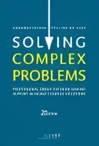 De boekomslag van solving complex problems is diepblauw met witte en zwarte tekst over het oplossen van complexe problemen