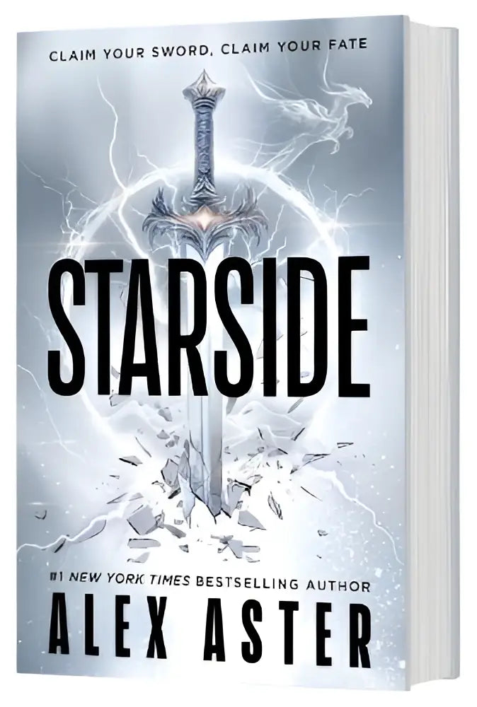 Boekcover van starside een roman met een zilveren zwaard met gedetailleerd ontwerp en bliksemeffecten