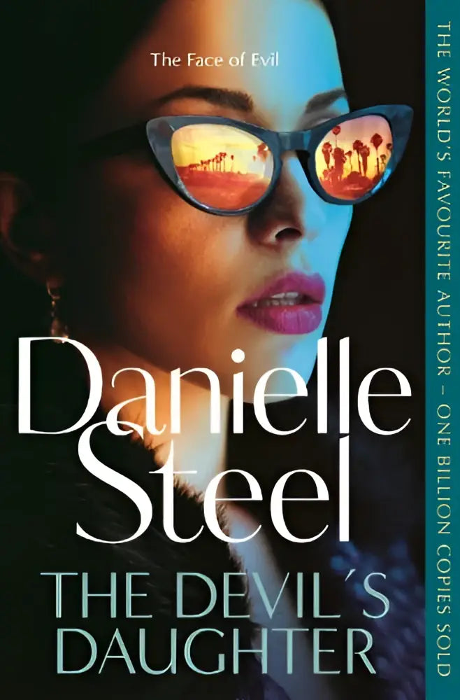 De devil’s daughter van danielle steel toont een vrouw met stijlvolle cat-eye zonnebril met palmbomen en zonsondergang, pan macmillan editie