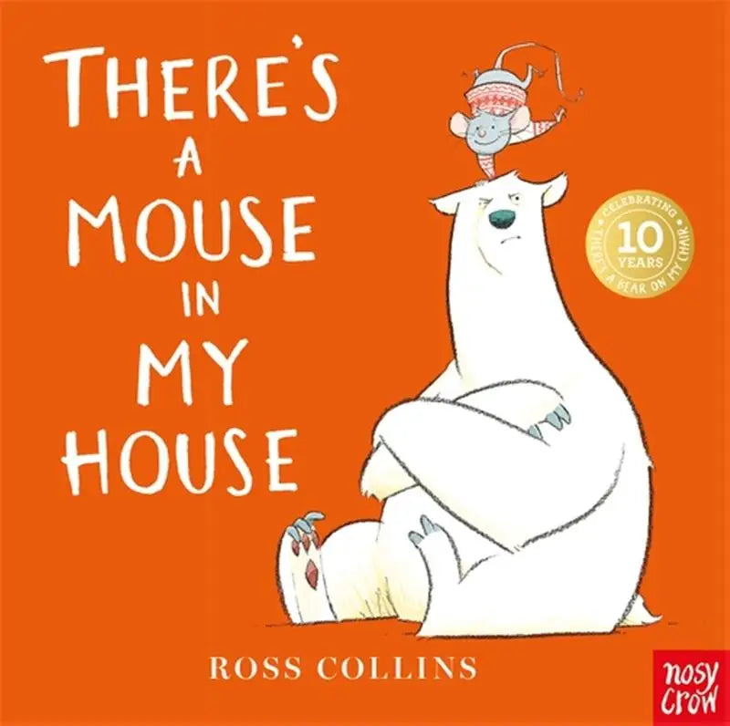 Illustratie van witte ijsbeer met kleine muis met rood-witte gestreepte hoed op oranje achtergrond in there’s a mouse bear series