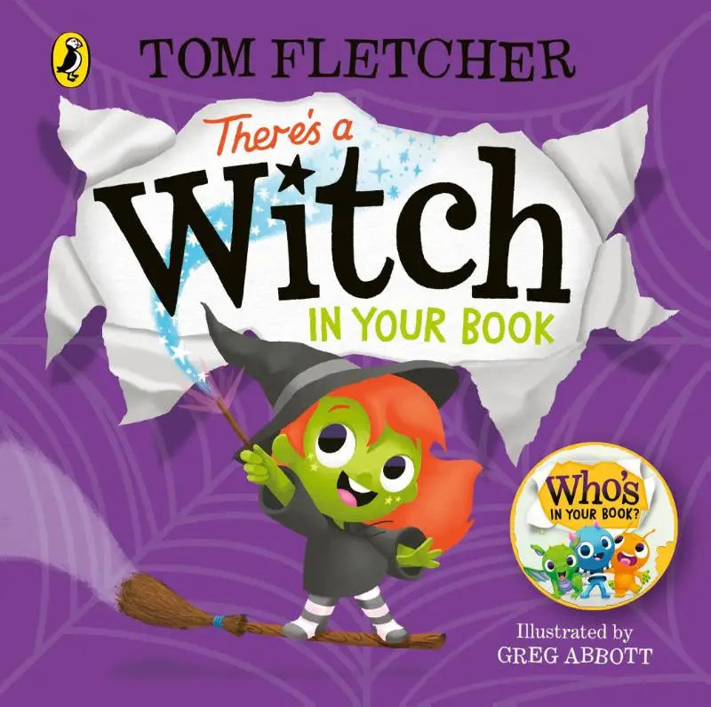 Een vrolijke groene heks met oranje haar draagt een zwarte hoed en mantel en vliegt op een bezemsteel in your book van tom fletcher