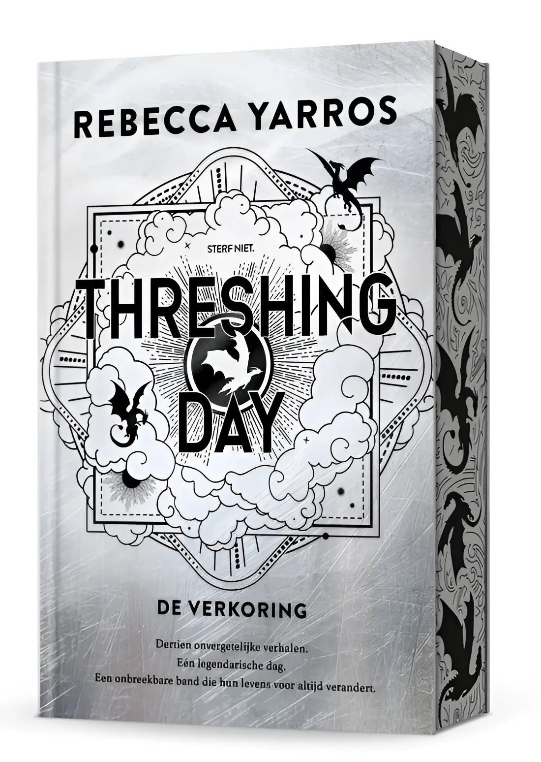 Silver metallic boekomslag met zwarte lijntekening van draken en wolken en titel threshing day van rebecca yarros
