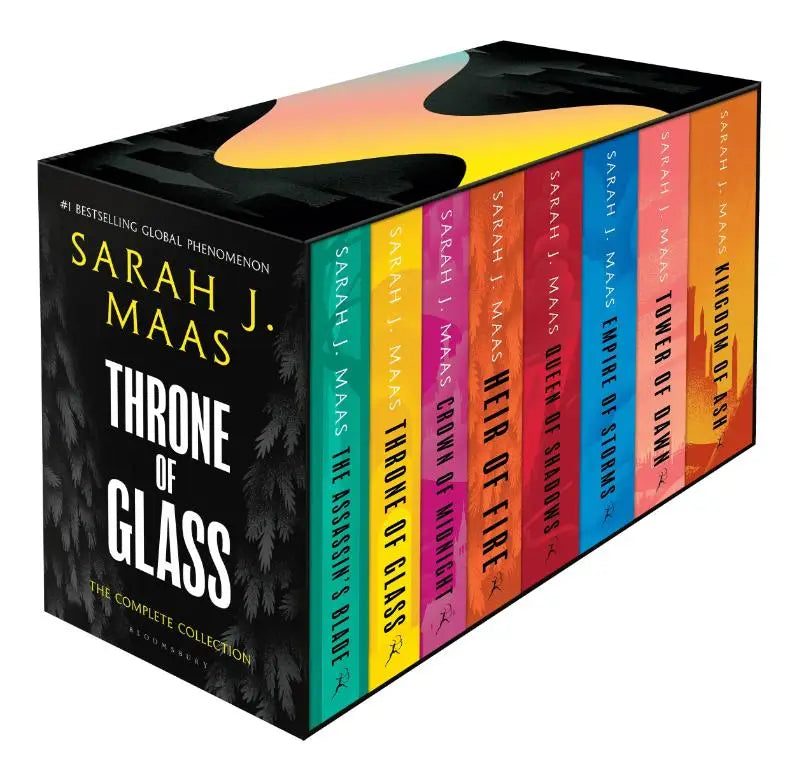 Zwarte paperback glass box set van de complete throne of glass collectie van sarah j