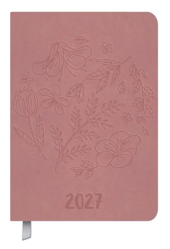 Een zachtroze timer soft touch terminplaner 2027 met structuur en bloemen reliëf in lederoptiek formaat 11 x 16 cm