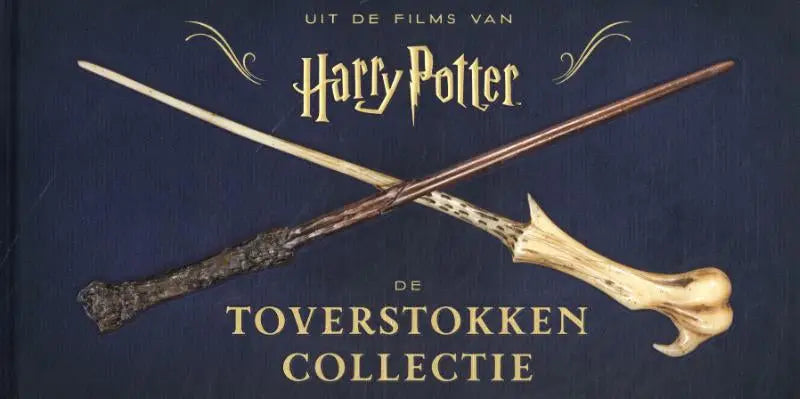 Twee gekruiste toverstokken uit de de toverstokkencollectie met een donkerbruine en een ivoorkleurige handgreep