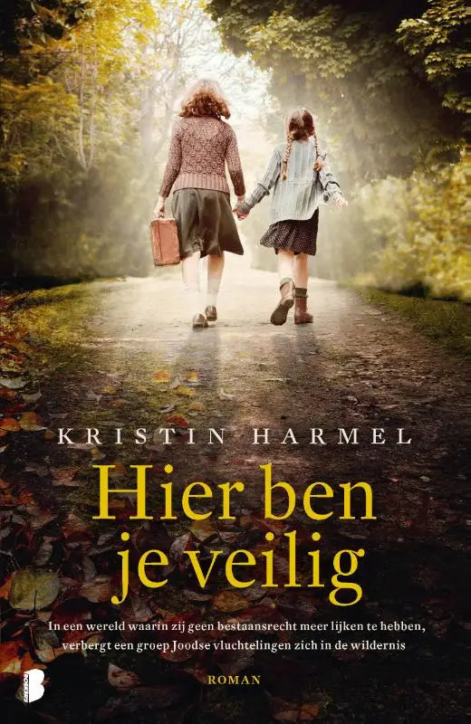 De boekomslag toont warme illustratie van twee meisjes hand in hand in mistig bos met groep joodse vluchtelingen thema