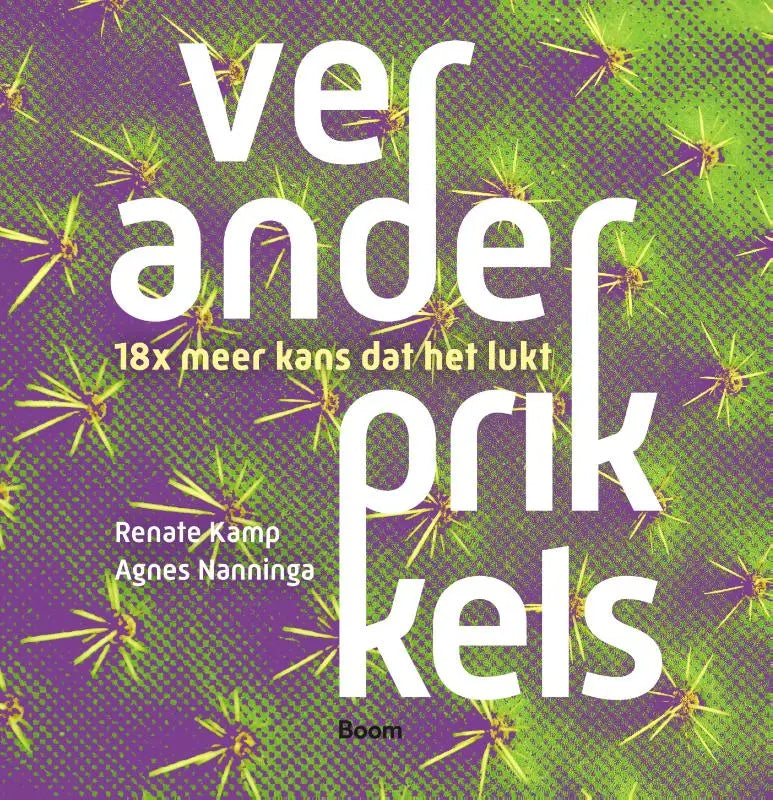 De boekcover van veranderprikkels toont witte tekst op een paarsgroene achtergrond met stekelige cactuspatronen
