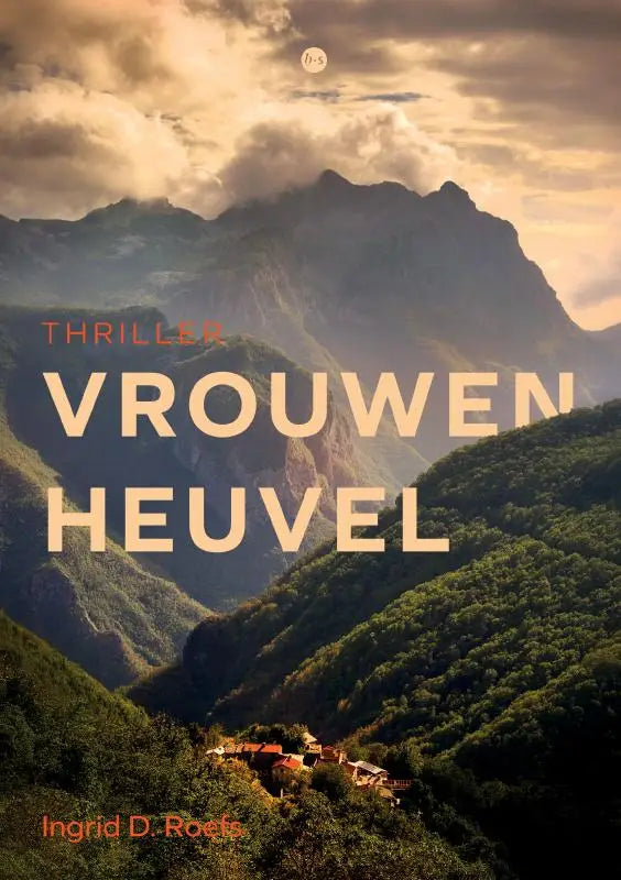 De boekomslag van vrouwenheuvel toont de titel in crème kleurige letters tegen een dramatisch berglandschap