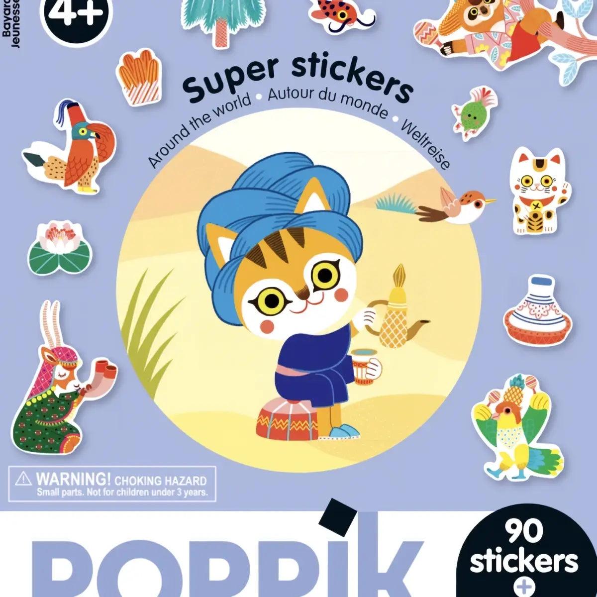 Illustratie van een charmante cartoonkat met blauwe tulband en gouden theepot op een lichtpaarse achtergrond, geschikt voor jonge kinderen in de wereld rond