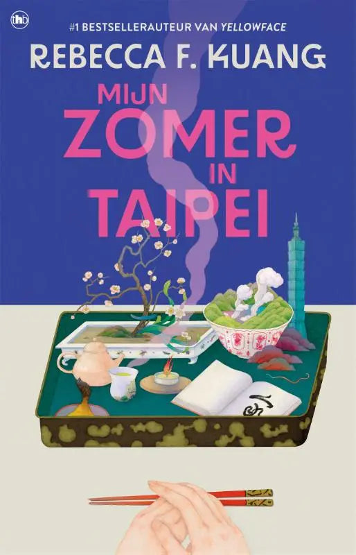 Boekcover van mijn zomer in taipei met een groen gelakt dienblad met gouden patronen en thee servies