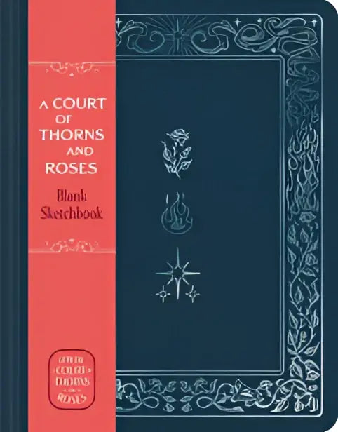 Een donker teal roses official sketchbook met zilveren reliëf en rode rug met gouden letters van a court of thorns and roses