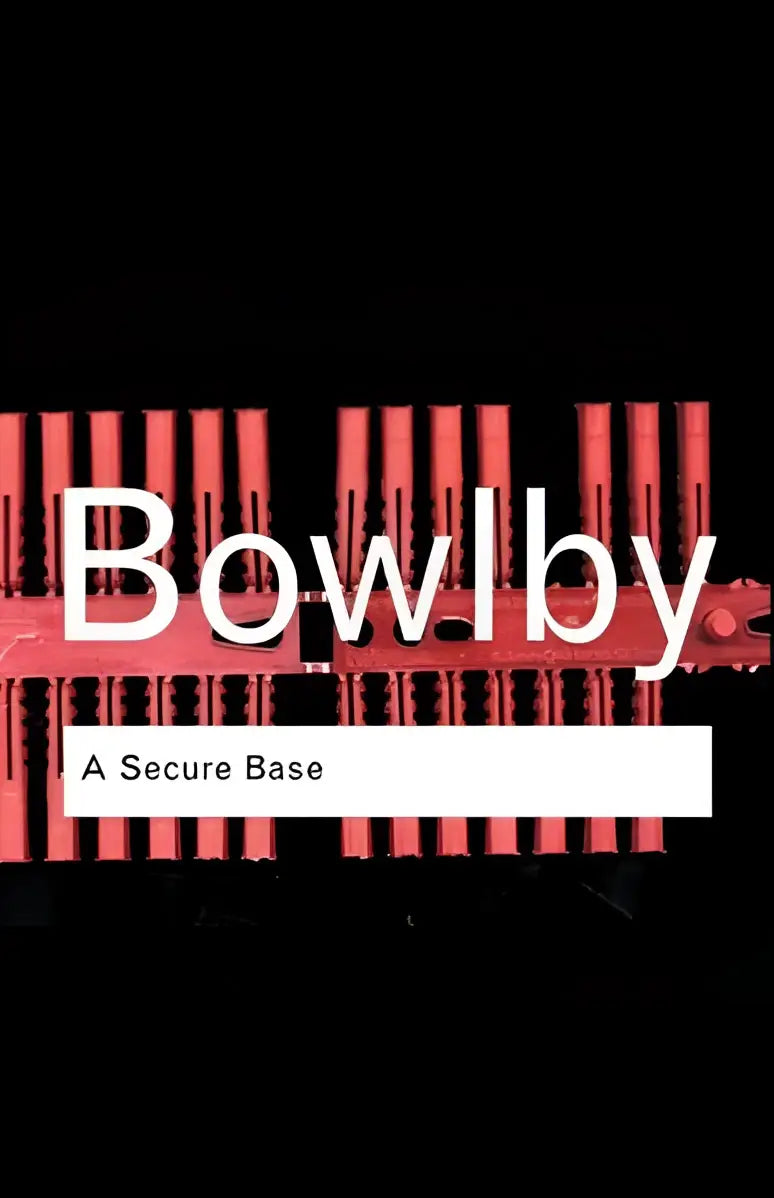 Rode metalen staven vormen een modern ontwerp achter het witte bowlyby-logo op een secure base product