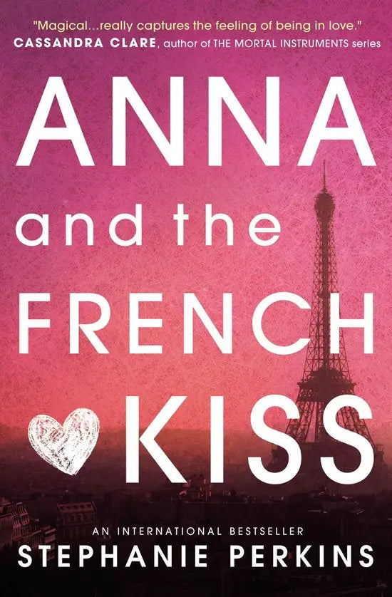 Roze boekcover van anna and the french kiss met witte titeltekst en eiffeltoren tegen een roze lucht voor engelse ya romance