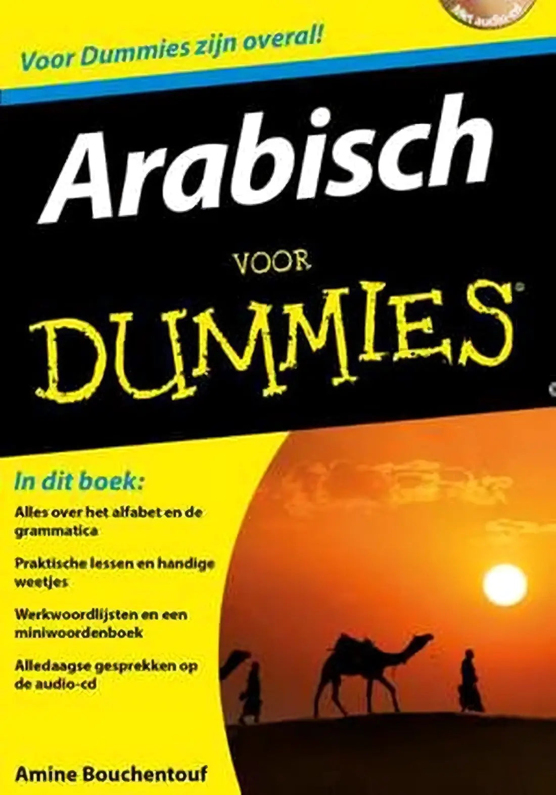 De boekcover van arabisch voor dummies boek en cd toont witte en gele letters met silhouetten van kamelen en mensen