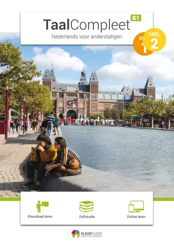 De voorkant van taalcompleet b1 deel 2 boek met foto van studenten voor het rijksmuseum onder blauwe lucht