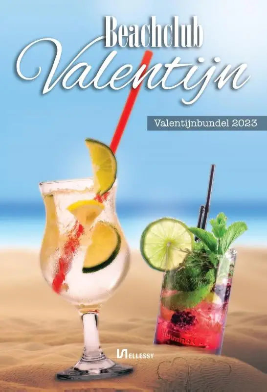 Een levendige tropische cocktail in een hoog doorzichtig glas met limoenschijfjes en ijs van beachclub valentijn selma hoste