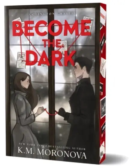 De achterkant van het boek become the dark sprays edges van k.m. moronova met een donkere omslag