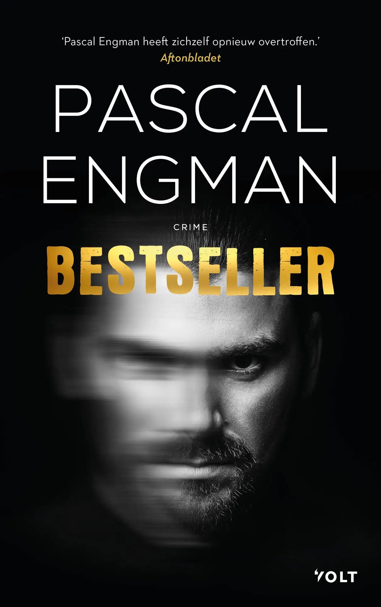Zwart en goud boekomslag bestseller met vervaagde zwartwit portret van pascal engman en vermelding van vanessa frank