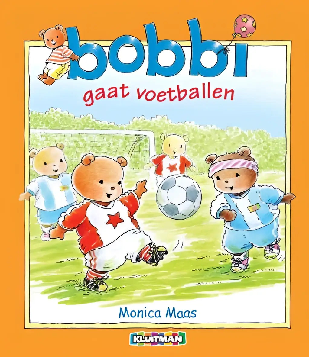 De cover van het kinderboek bobbi gaat voetballen toont cartoonberen die voetballen voor jonge lezers