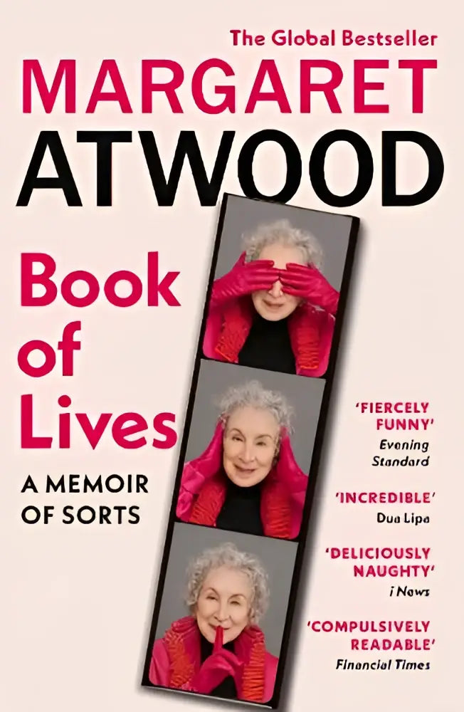 Margaret atwood boek of lives persoonlijke verhalen binnen biografieën met crèmekleurige omslag en roze zwarte tekst