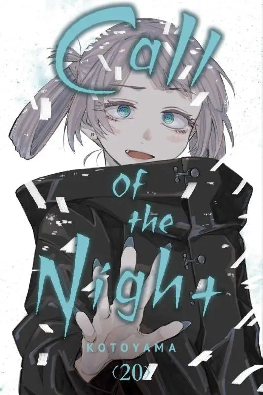 Zwarte jas met glanzende afwerking en zilveren ritssluitingen gedragen door animepersonage in call of the night vol 20