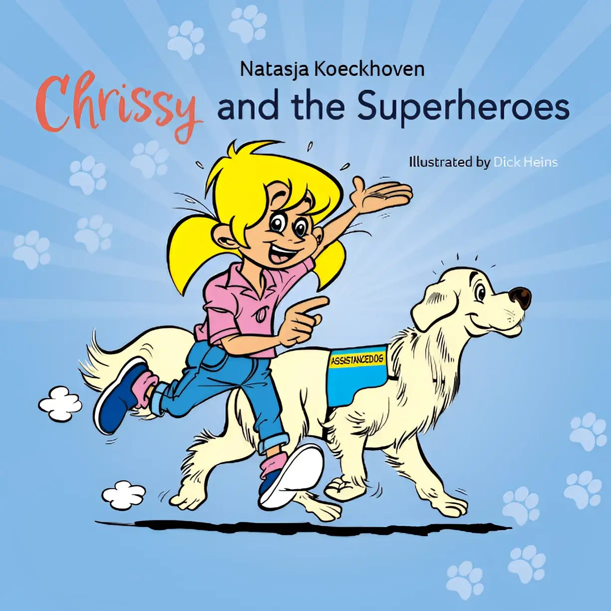 Een vrolijk cartoonmeisje met blonde vlechten rijdt op een witte golden retriever met een blauwe assistentiehondvest chrissy and the superheroes