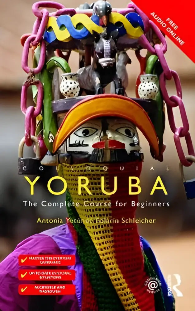 Een levendig yoruba cultureel masker met kleurrijke kettingen en stoffen, perfect voor de complete course for beginners