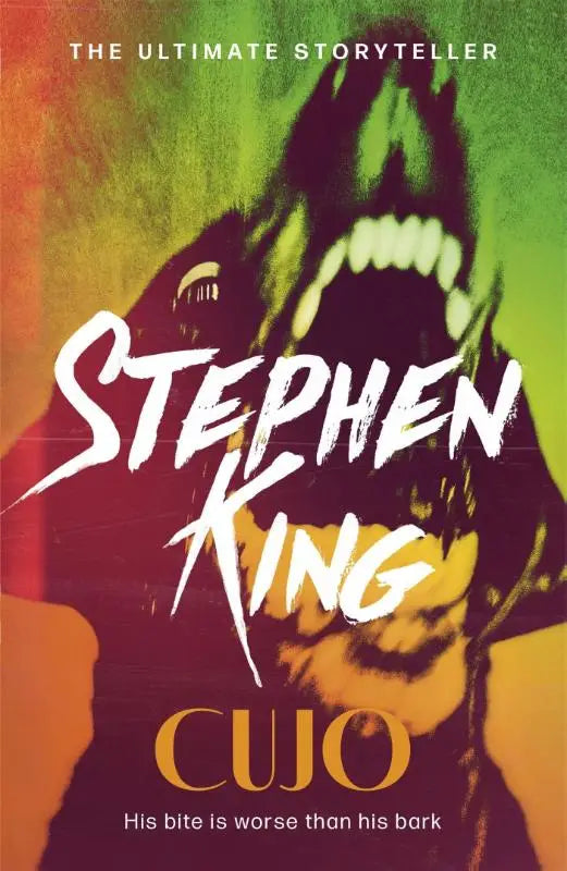 Boekcover van cujo van stephen king met een dreigende zwart-gele hond tegen een levendige gradiënt achtergrond als een chilling classic