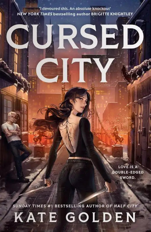 De boekcover van cursed city harker academy 2 toont een donkere stedelijke scène met oranje en paarse gloed