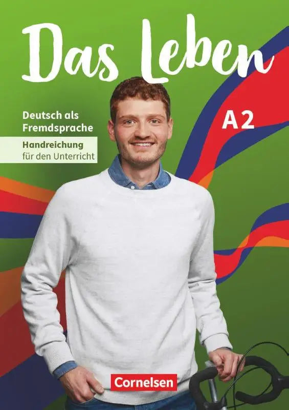 Een man in een witte trui met blauwe kraag staat voor kleurrijke abstracte swirl achtergronden bij das leben handreichung voor reeks das