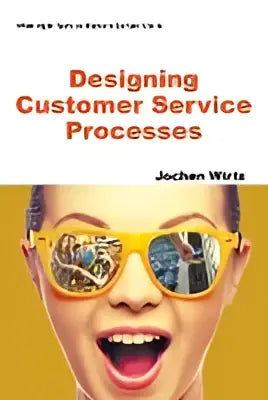 Gele boekcover Designing Customer Service Processes door Jochen Wirtz met reflecterende zonnebril