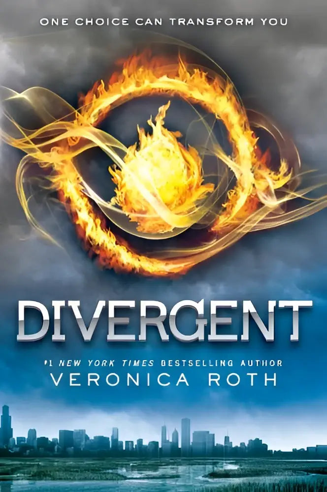 De cover van het boek Divergent toont een gloeiende cirkelvormige emblem met woedende vlammen tegen een donkere hemel