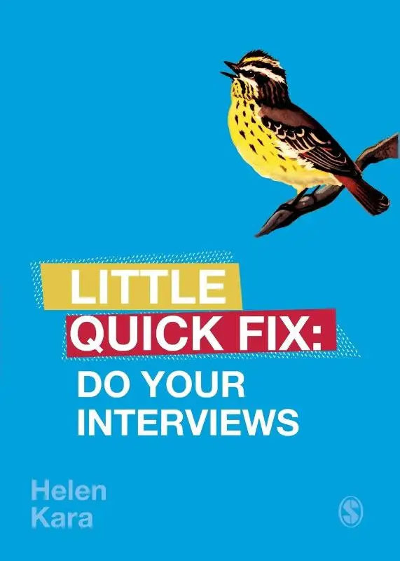 Een levendige gele en bruine vogelillustratie op een tak tegen blauwe achtergrond voor little quick fix
