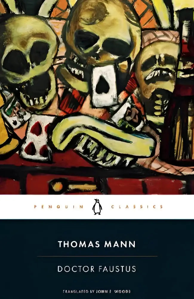 De cover van de penguin classics editie van doctor faustus van thomas mann toont gouden schedels en speelkaarten tegen een abstracte achtergrond met narrative theme