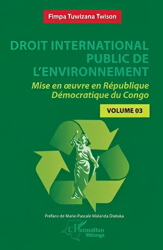Groene boekomslag met recycling symbool en standbeeld met titel droit international public de lenvironnement door fimpa tuwizana twison