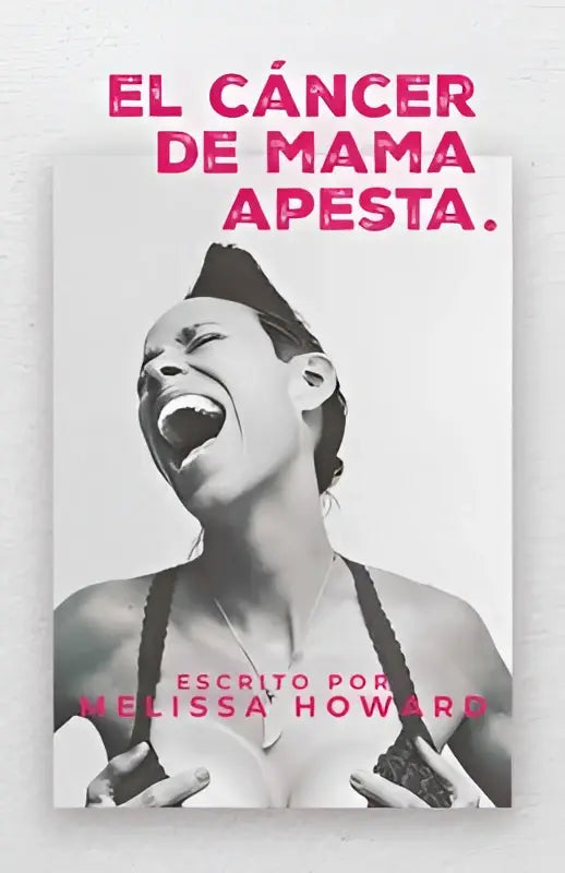 Zwart-witte boekcover van mama apesta met een vrouw in donkere bh en ketting met geopende mond
