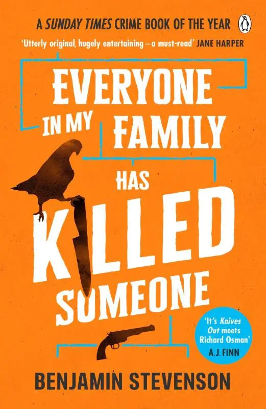 Oranje harde kaft boek iedereen in mijn familie heeft iemand vermoord met zwarte vogel en wapens afbeelding