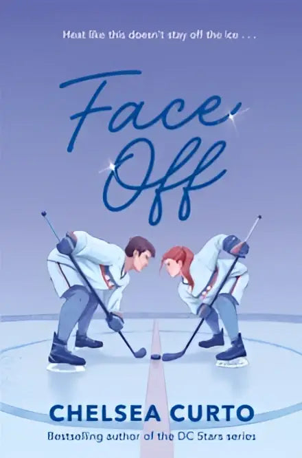 De boekomslag van face off van chelsea curto toont twee hockeyspelers in witte uniformen in een hockey romance
