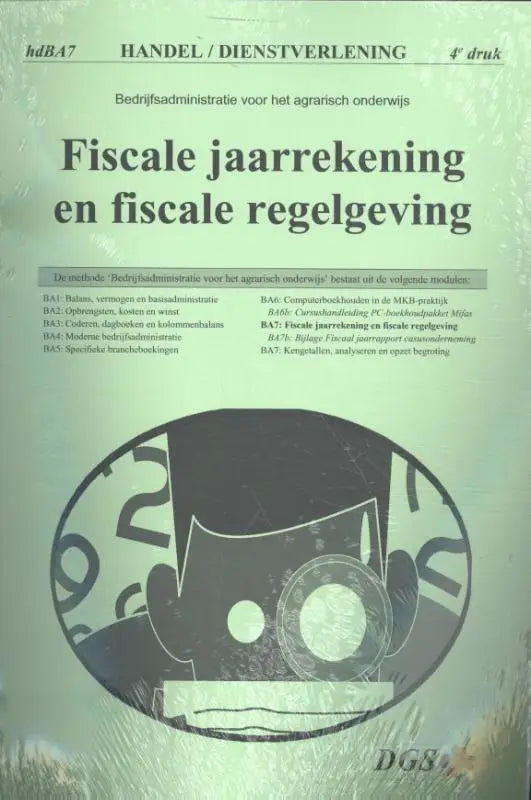 Cover van het nederlandse leerboek fiscale jaarrekening en fiscale regelgeving met zwarte tekst en groene achtergrond