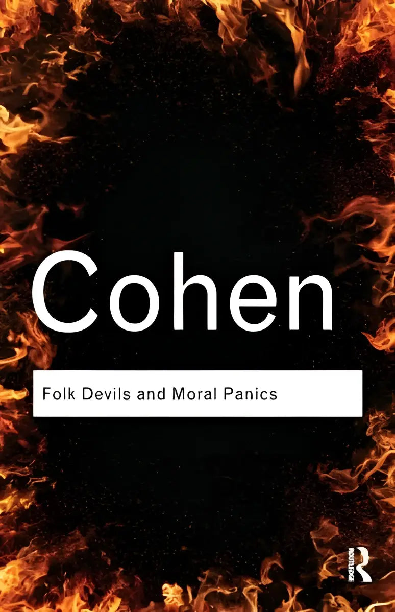 Boekfolk devils and moral panics van cohen met zwarte omslag en vurige oranjegele vlammen door routledge