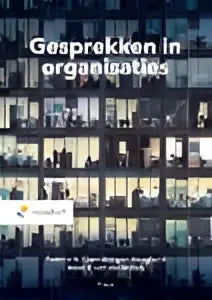 Boekcover van gesprekken in organisaties door yvonne gramsbergen-hoogland met praktische tips en zwart-wit foto’s