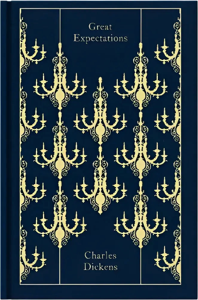 Diepblauw hardcover boek great expectations van charles dickens met goudgefolieerde kroonluchter van penguin clothbound classics