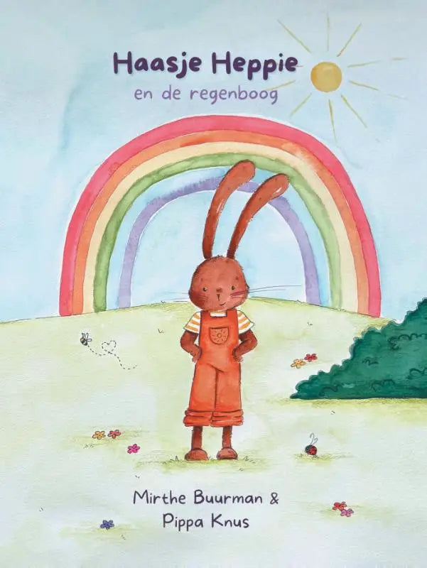 Aantrekkelijke oranje haasje heppie staat onder een kleurrijke regenboog in een aquarelillustratie voor jonge lezers