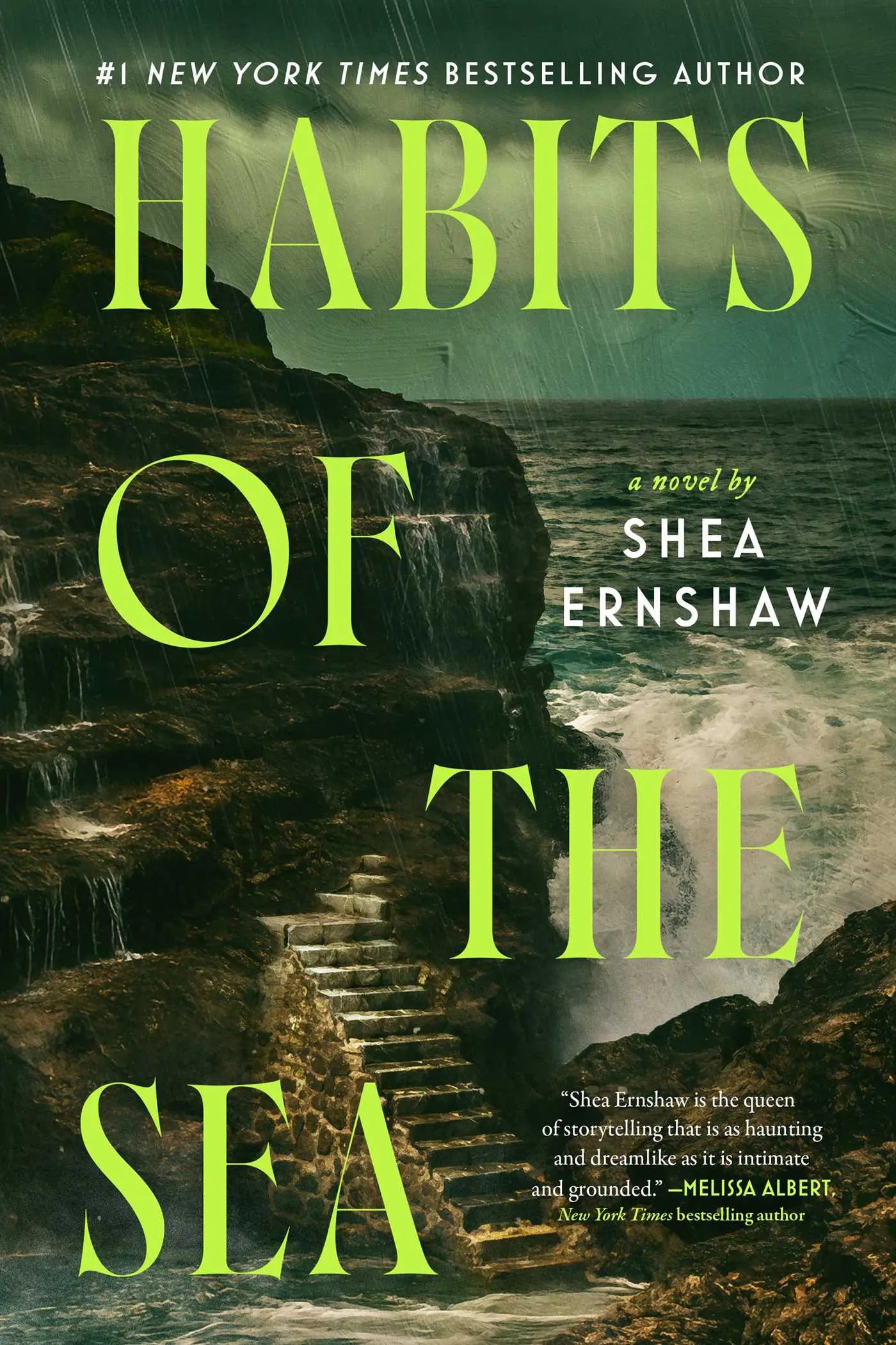 Boekomslag habits of the sea een moody kustbeeld met limegroene titeltekst en stenen trappen naar de zee