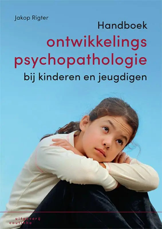 Jonge donkerehaired meisje in witte blouse, Handboek ontwikkelingspsychopathologie kinderen jeugdigen