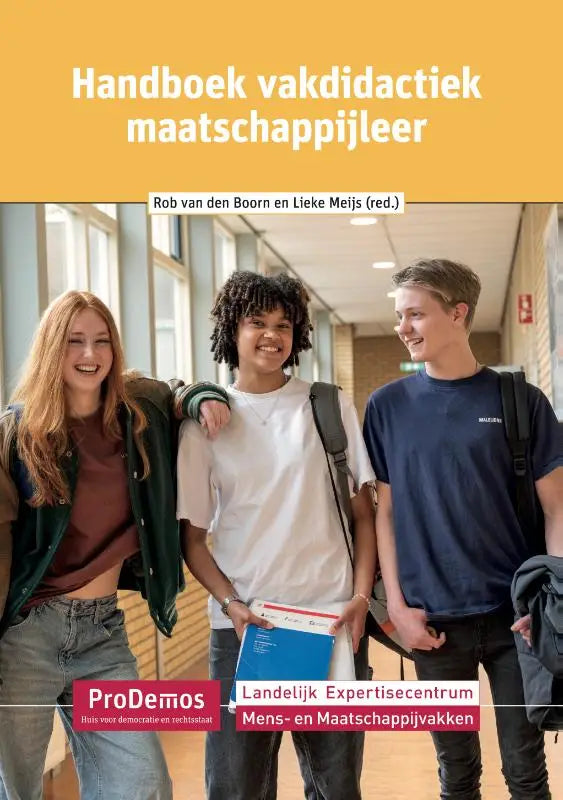 Cover van het handboek vakdidactiek maatschappijleer met drie lachende studenten in een schoolgang, één met blauw boek