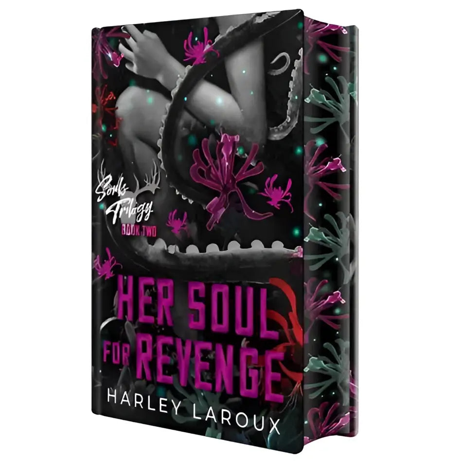 Zwarte hardcover boek met levendige roze en teal bloemmotieven getiteld her soul for revenge van harley laroux demon romance