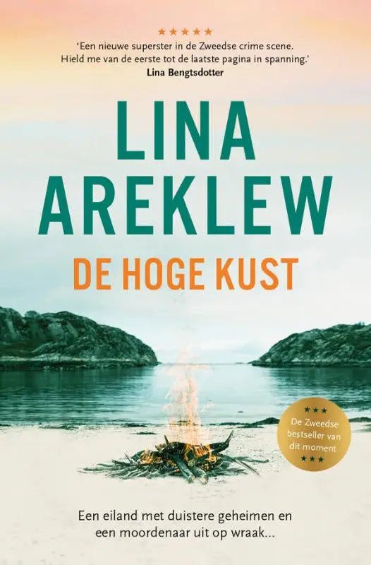 De boekcover van de hoge kust door lina areklew toont een kustlandschap met een brandend vuur op het strand, uitgegeven door luitingh sijthoff